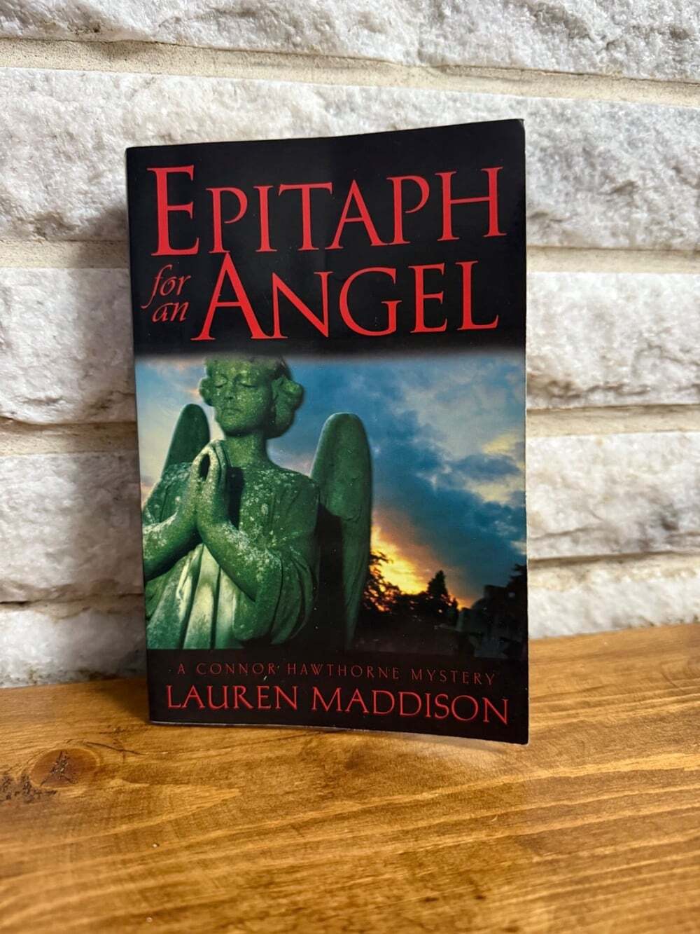 Epitaph for an Angel: A Connor Hawthorne Mystery By Lauren Maddi Paperback GREAT
